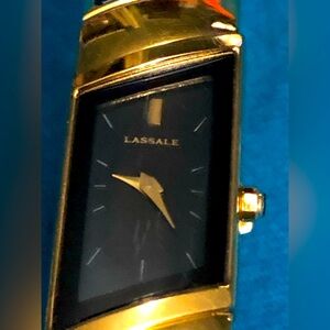 (927)Vintage Seiko Lassale Lady's wrist watch. bangle working